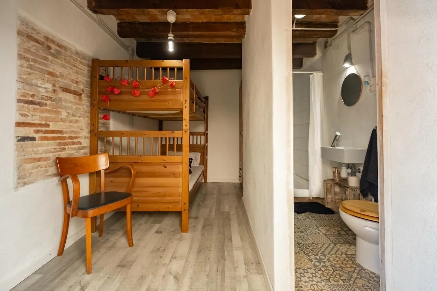 Apartamento En El Corazon De Tarragona. Planta Baja Con Patio.