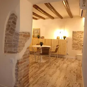 Appartement Petra -old With Terrace And Barbecue-, Tarragona