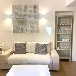 With Style - Rue Meynadier - 350m Palais & Beach! , Cannes France